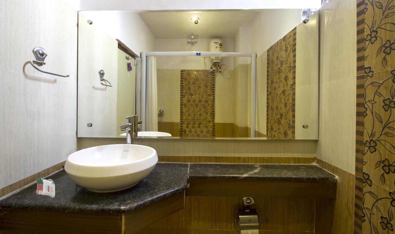 Oyo 984 Hotel Gn International Lālāguda Dış mekan fotoğraf