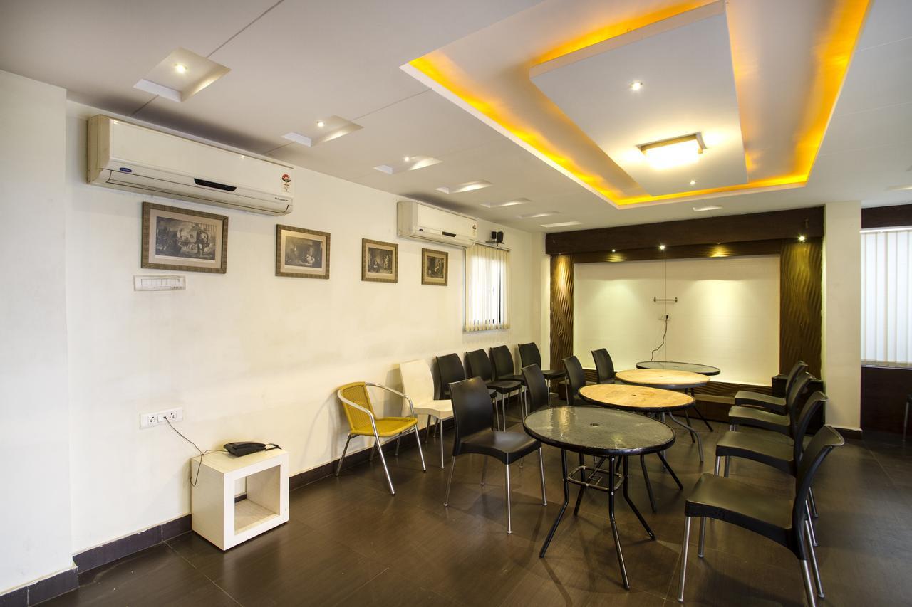 Oyo 984 Hotel Gn International Lālāguda Dış mekan fotoğraf