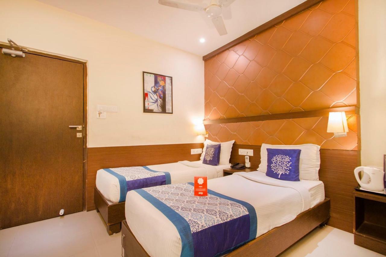 Oyo 984 Hotel Gn International Lālāguda Dış mekan fotoğraf